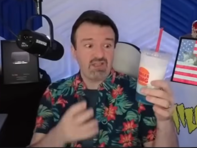 NexGenGuy's tweet photo. Phil clearly should've stirred the drink! https://t.co/d57Zjchx9N