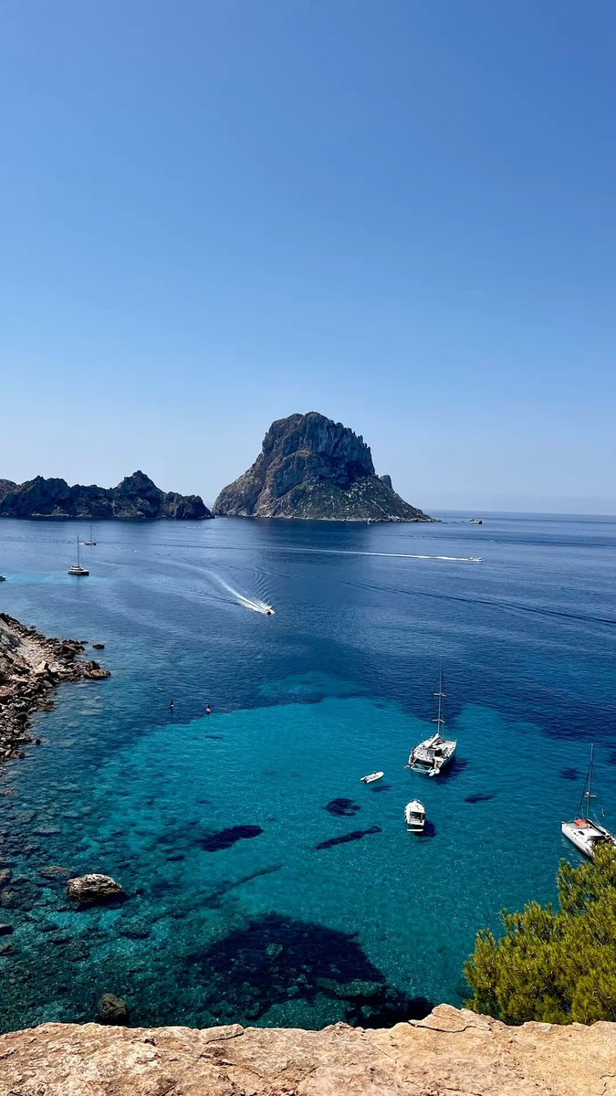 weoutsid3's tweet image. ‼️ GIVEAWAY ‼️
Fly to Ibiza for FREE 🇪🇸✈️
Win 2 round-trip flights to Ibiza ☀️
To enter:
✅ Follow this account
❤️ Like this post
👯 Tag 2 friends who'd go wild in Ibiza
💥 RT for extra luck
Winners announced: July 29th