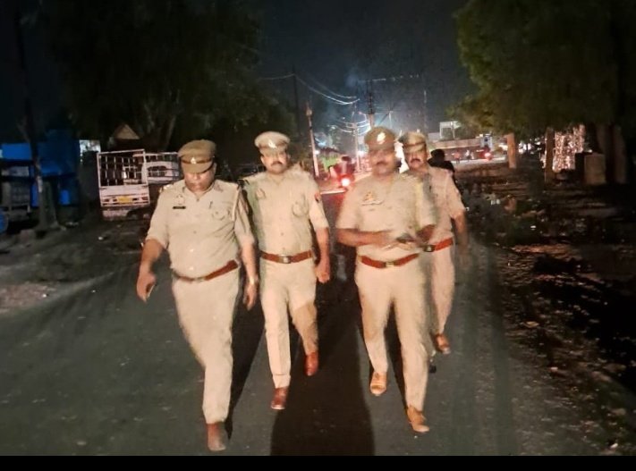 Saurabh Sharma (@saurabhas32570) on Twitter photo आगरा अछनेरा पुलिस द्वारा कानून व्यवस्था एवं सुरक्षा बनाए रखने हेतु रोजाना गस्त लगाकर संदिग्ध व्यक्ति एवं वाहनों पर सख्त नजर रखी जा रही है <a href="/dgpup/">DGP UP</a> <a href="/agrapolice/">POLICE COMMISSIONERATE AGRA</a> <a href="/DCPWestAgra/">DCP WEST AGRA</a> आगरा अछनेरा पुलिस द्वारा कानून व्यवस्था एवं सुरक्षा बनाए रखने हेतु रोजाना गस्त लगाकर संदिग्ध व्यक्ति एवं वाहनों पर सख्त नजर रखी जा रही है <a href="/dgpup/">DGP UP</a> <a href="/agrapolice/">POLICE COMMISSIONERATE AGRA</a> <a href="/DCPWestAgra/">DCP WEST AGRA</a>