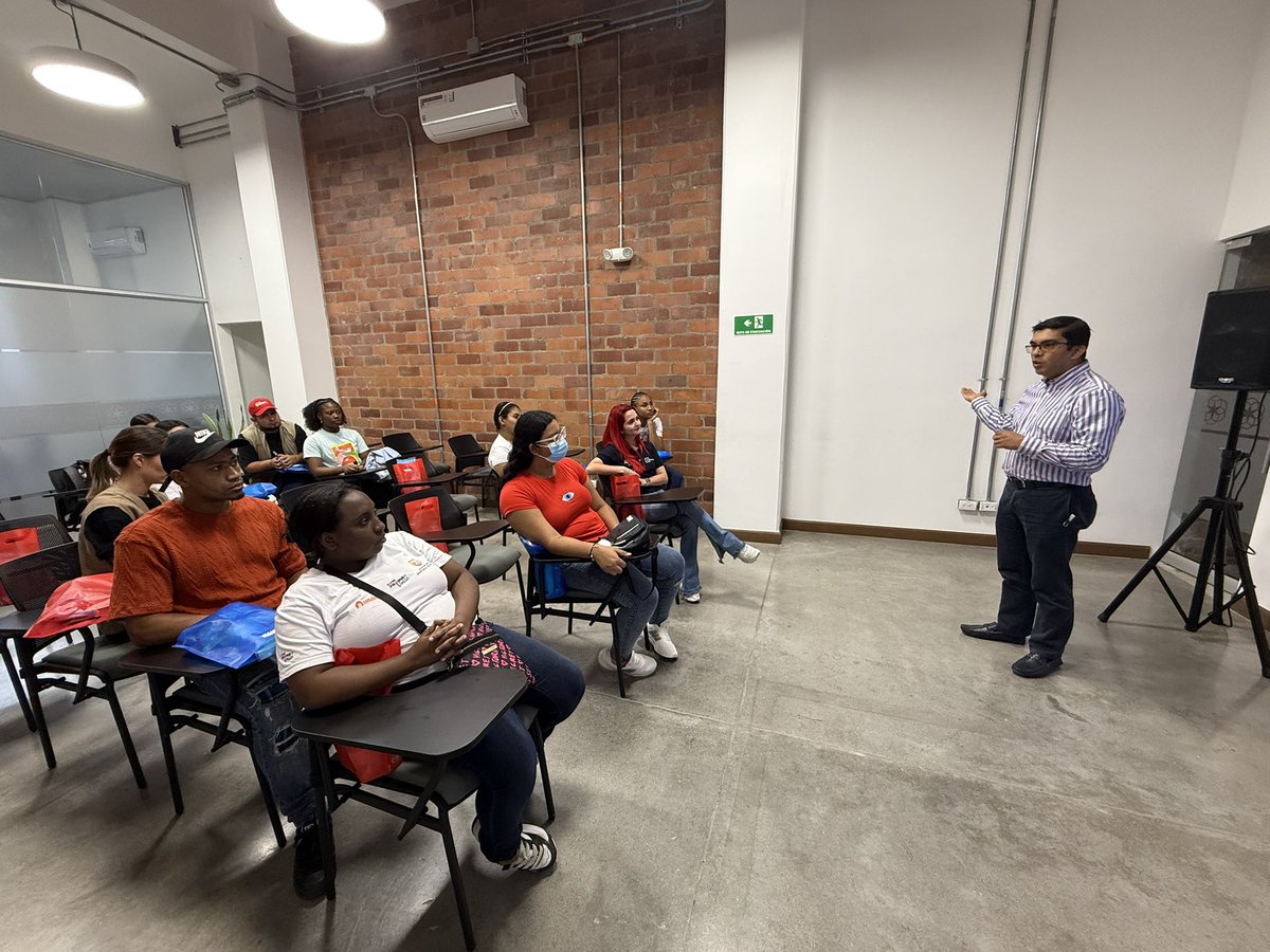 ANDI Valle del Cauca (@andivalledcauca) on Twitter photo ¡Seguimos conectando jóvenes con empresas líderes del Valle del Cauca! Hoy en nuestra visita a JGB, jóvenes de <a href="/ValleCompromiso/">Compromiso Valle</a> aprendieron sobre los procesos de producción y conocieron de cerca sus productos, como el icónico Tarrito Rojo. Gracias JGB por abrirnos las puertas🙌🏻. ¡Seguimos conectando jóvenes con empresas líderes del Valle del Cauca! Hoy en nuestra visita a JGB, jóvenes de <a href="/ValleCompromiso/">Compromiso Valle</a> aprendieron sobre los procesos de producción y conocieron de cerca sus productos, como el icónico Tarrito Rojo. Gracias JGB por abrirnos las puertas🙌🏻.