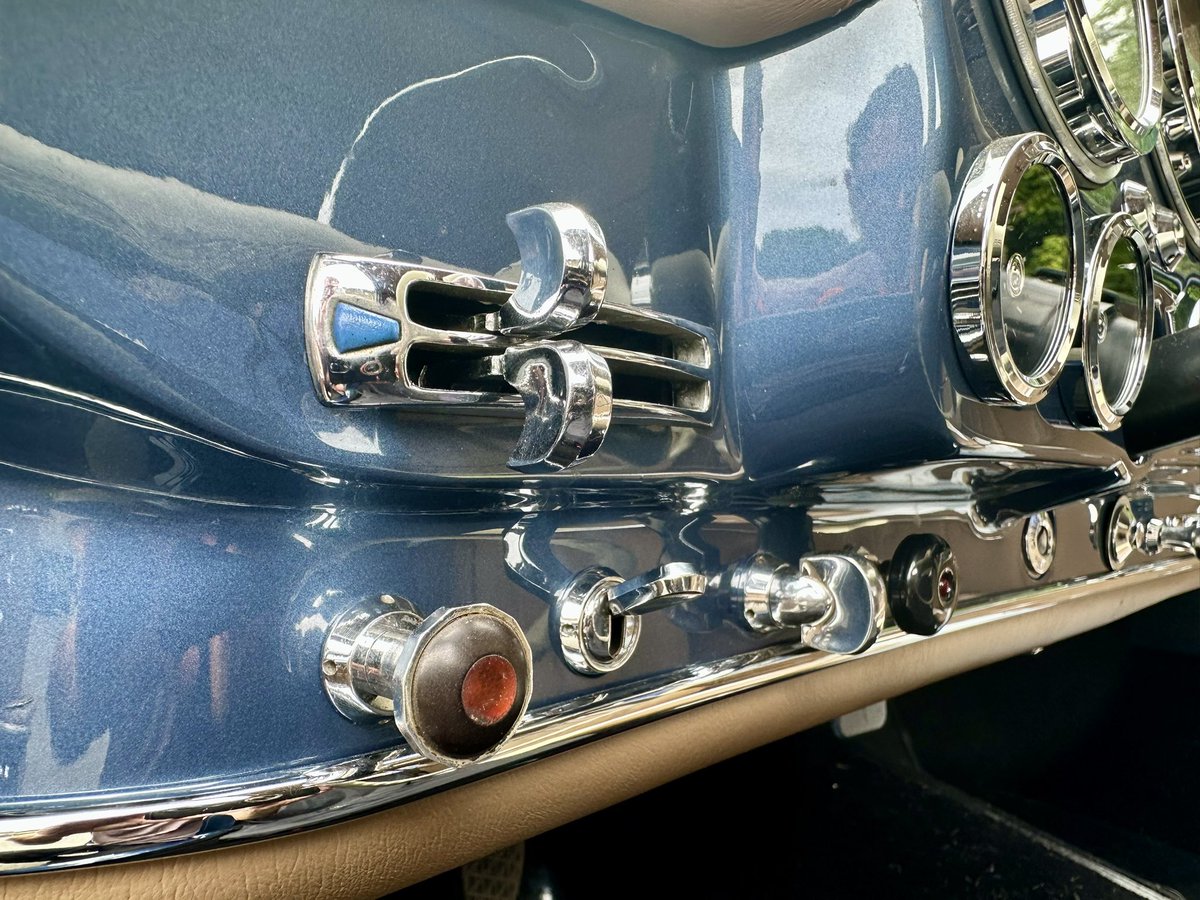 elecclassiccars's tweet image. Is this the most beautiful car we’ve converted so far? 😍⚡️👌 #mercedes190sl #electricmercedes190sl #mercedesbenz #classicmercedesbenz