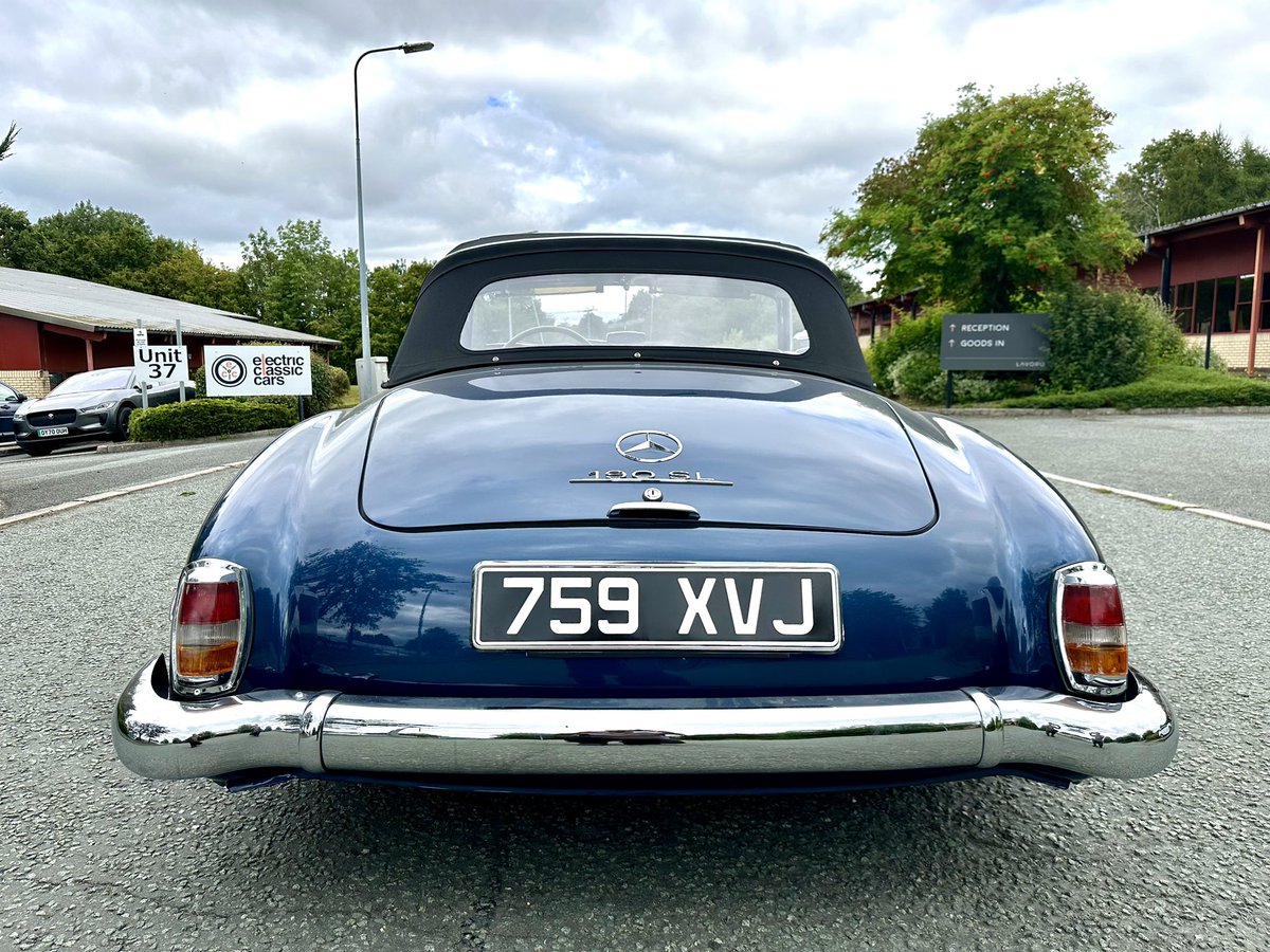 elecclassiccars's tweet image. Is this the most beautiful car we’ve converted so far? 😍⚡️👌 #mercedes190sl #electricmercedes190sl #mercedesbenz #classicmercedesbenz