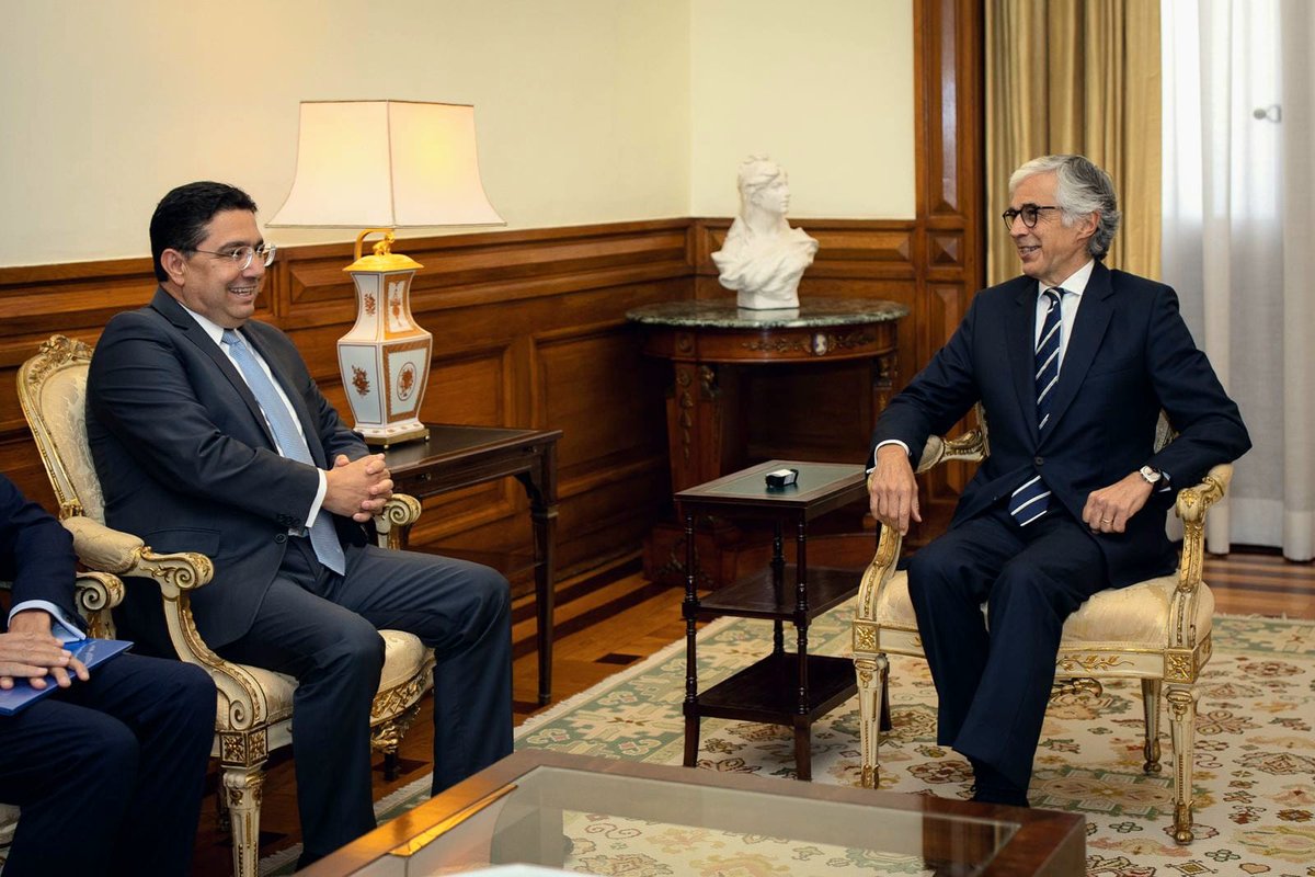 En el marco de su visita de trabajo a Lisboa, el Sr. Nasser Bourita mantuvo conversaciones con el Presidente de la Asamblea de la República portuguesa, Sr. José Pedro Aguiar-Branco.