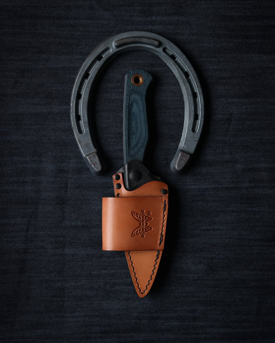 BladeHQ's tweet image. AVAILABLE NOW - The Benchmade Dacian just got better. 
Now featuring an updated Leather Sheath for secure scout carry, this fixed blade is ready to work and built to last.

Shop now at the link below!
bit.ly/4f4JbPF