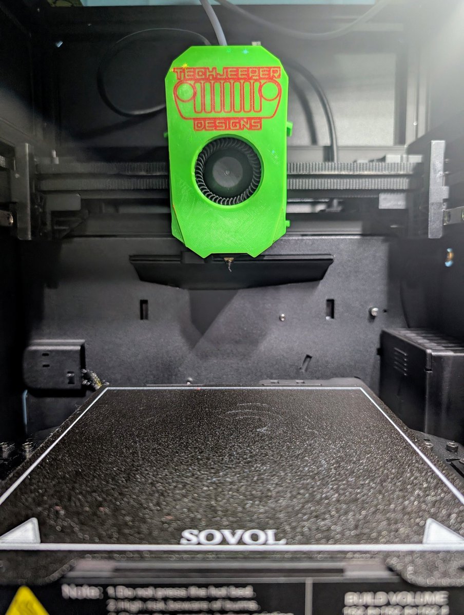 TechJeeper's tweet image. New toolhead cover on the @Sovol3d Zero printer in @West3DPrinting Neon Green ASA and @Polymaker_3D Galaxy Red ASA