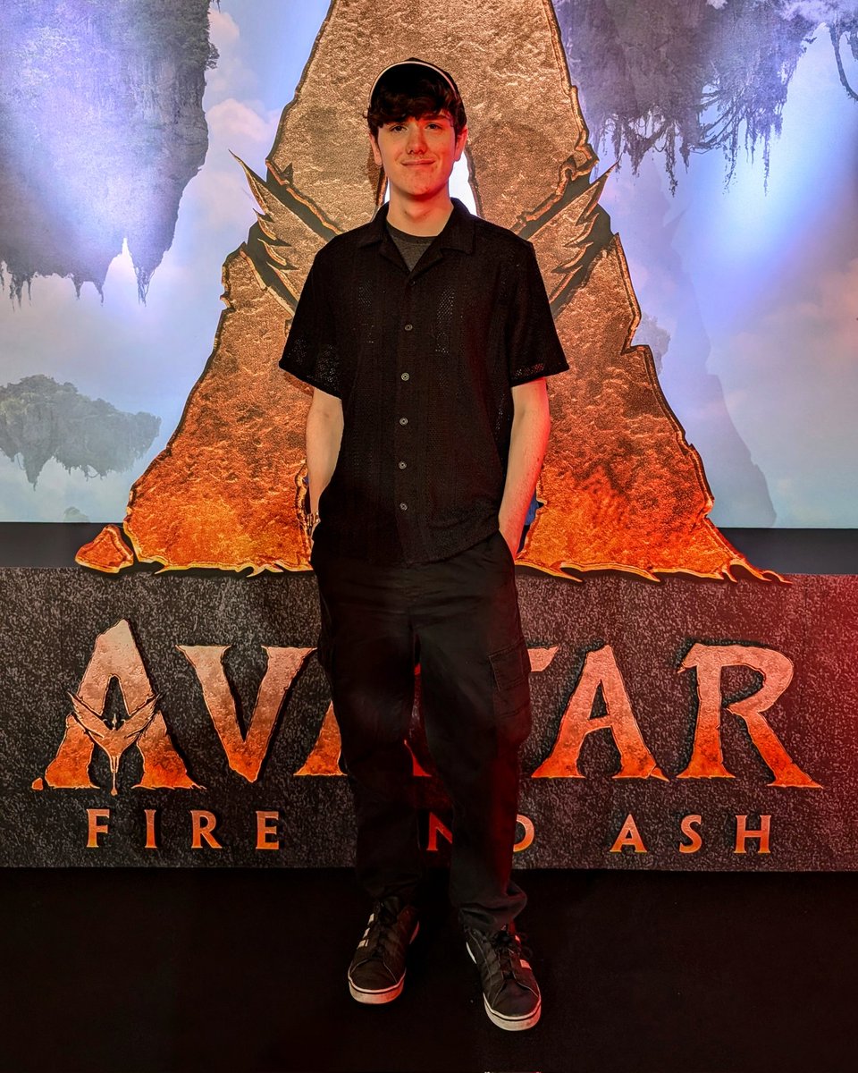 TomMCJL's tweet image. I've just experienced the AVATAR: FIRE & ASH trailer as James Cameron intended.
In glorious IMAX 3D, multiple times over.