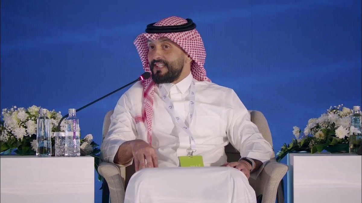 ما مستقبل الاستثمار في الدوريات والبطولات المختلفة؟
في #منتدى_الاستثمار_الرياضي SIF2025
ناقشنا:

💡 الابتكار في E1 والجولف
🎾 مستقبل التنس في السعودية
📺 الإعلام والرعايات
🏟️ الخصخصة وتطوير البنية التحتية

🎙️
رودي باسو – الرئيس التنفيذي والمؤسس لبطولة العالم E1
نوح علي رضا –