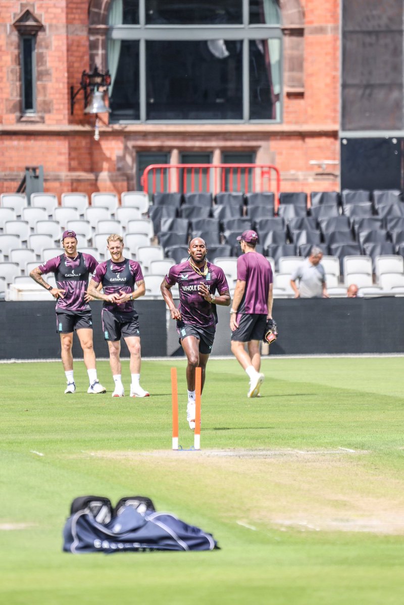 EmiratesOT's tweet image. Test ๐ ๐ฎ๐๐ฐ๐ต-๐ฑ๐ฎ๐ minus 1. ๐ฟ๐
The #ENGvIND drama is almost back underwayโฆ