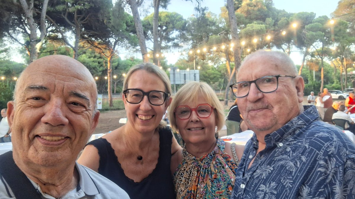 PSC Sant Just (@pscsantjust) on Twitter photo Ahir els i les socialistes de Sant Just vam acudir al sopar d'estiu del <a href="/PSCBaix/">PSCBaix / ❤️</a> a Gavà. Gràcies a totes i tots els companys i companyes per una nit espectacular! <a href="/ginapol/">Gina Pol Borràs</a> <a href="/GonzalQuima/">Quima Giménez Gonzàl</a> <a href="/Llobretrans/">rosa maria maristany</a> <a href="/PSCBaix/">PSCBaix / ❤️</a> Ahir els i les socialistes de Sant Just vam acudir al sopar d'estiu del <a href="/PSCBaix/">PSCBaix / ❤️</a> a Gavà. Gràcies a totes i tots els companys i companyes per una nit espectacular! <a href="/ginapol/">Gina Pol Borràs</a> <a href="/GonzalQuima/">Quima Giménez Gonzàl</a> <a href="/Llobretrans/">rosa maria maristany</a> <a href="/PSCBaix/">PSCBaix / ❤️</a>