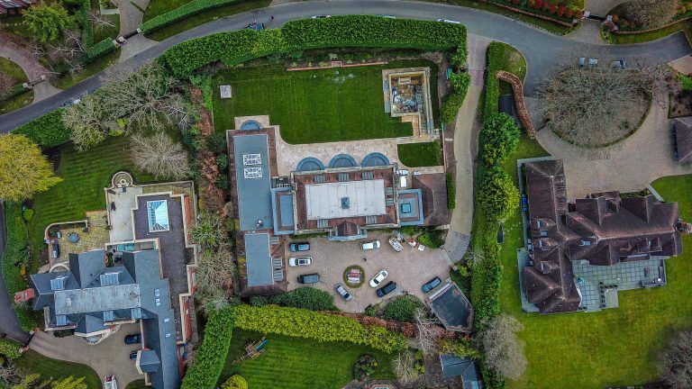 GrahamBakerGBP's tweet image. 🚁 Want to showcase your business from a whole new angle?
Aerial photography captures attention, highlights scale, and adds serious impact to your content.
Here’s how I help businesses elevate their visuals:
👉 buff.ly/dJfIECT
#DronePhotography #DroneVideo #MHHSBD