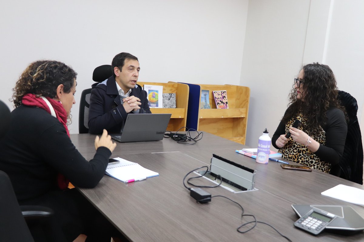 defensorianinez's tweet image. Esta mañana, el Defensor de la Niñez, @AnuarQuesille, junto a miembros del equipo, recibieron a representantes de la organización Red de Sobrevivientes @sobrevive_chile, con el fin de abordar diversos temas relacionados con el tratamiento de archivos y datos de personas que han…