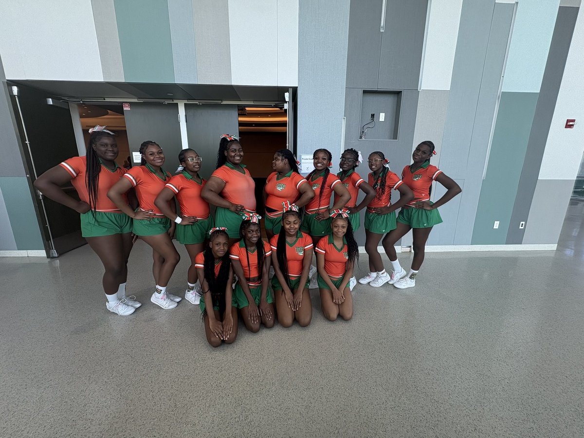 CoachT1920's tweet image. Congratulations to our cheerleaders on an amazing cheer camp at the University of Miami!
Weโre so proud of their hard work, energy, and team spirit. Way to represent โ the season is off to a great start! ๐๐งก๐