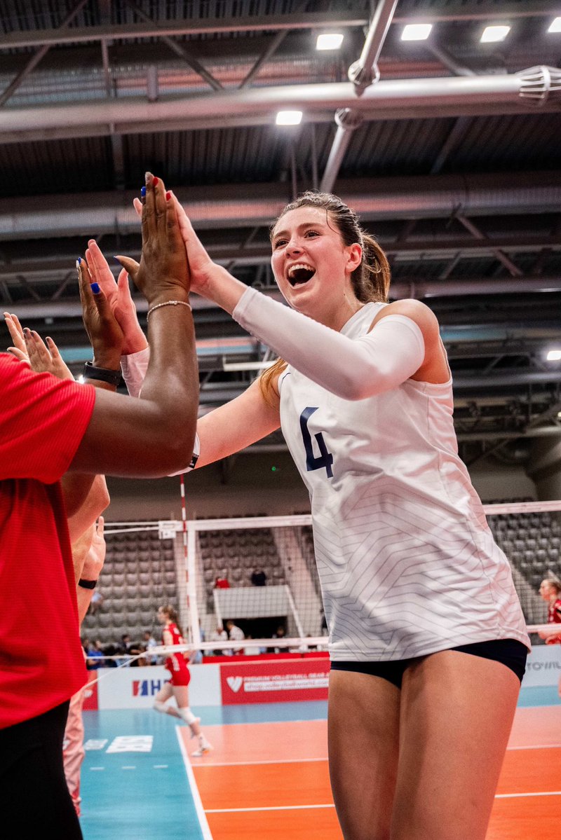TexasVolleyball's tweet image. good luck to these 3 and @usavolleyball u21 taking on Canada today at the 2025 Pan American Cup π€
#HookEm