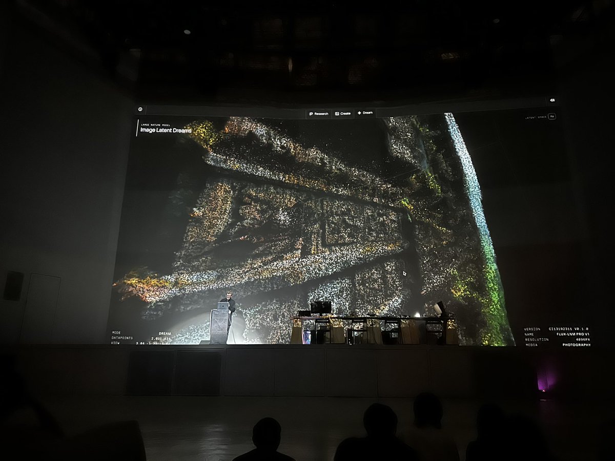 0xbigdan's tweet image. back from fomo at rex kl — ai, art, web3 talks.
super immersive setup, perfect for weird visuals and sound.
still feels like av performance and web3 are running in parallel.
would love to help them intersect more.
thanks to @MorpheusAIs @rene05x @OlofvW @canmasu for organising!