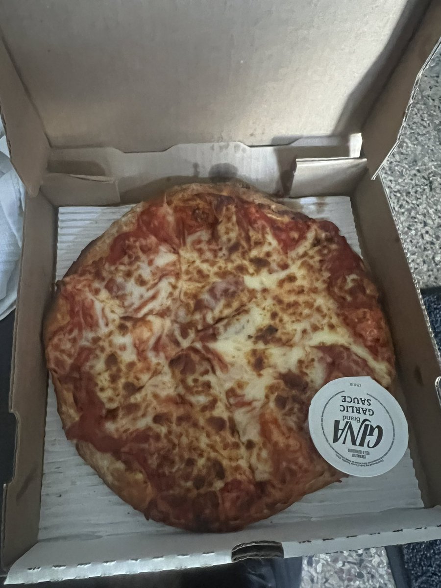 OneNationJustin's tweet image. Nothing beats the taste of Raimondo’s Pizza! 😋🍕