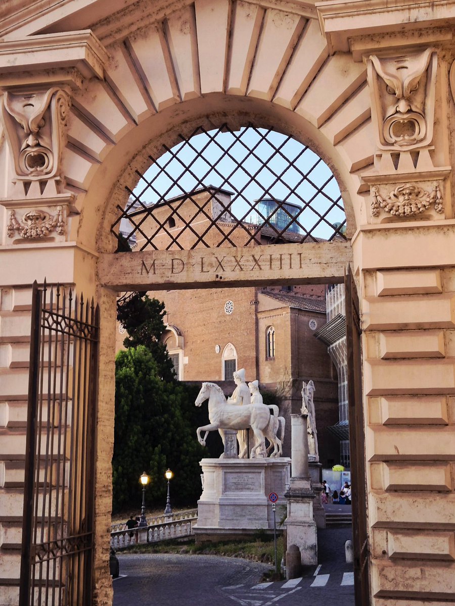 Il quadro e la cornice.