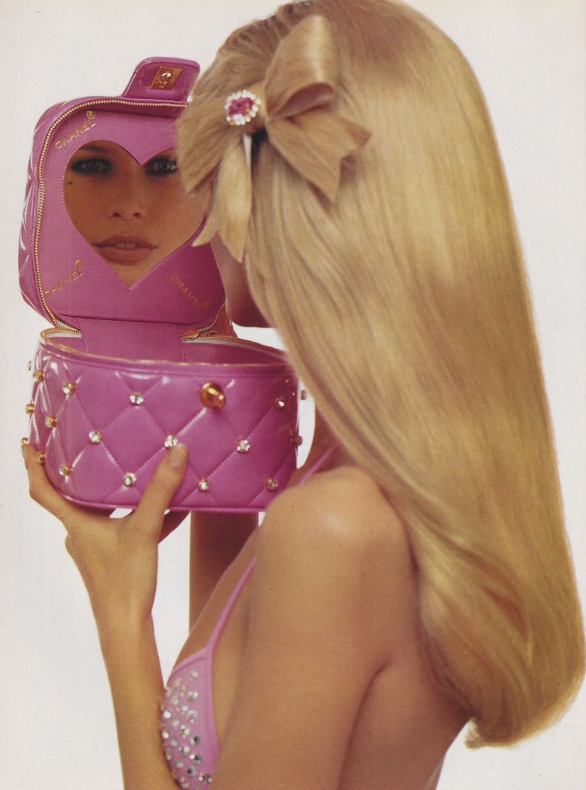 dollbodydoesoul's tweet image. claudia schiffer for chanel 1995 is so very barbie