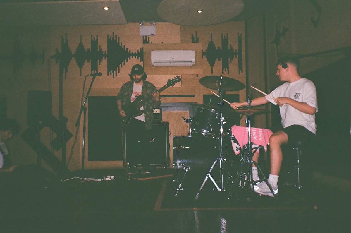 Spangledband's tweet image. SHEFF ON FRIDAY 🦜 x
We’re headlining @rgmmagazine Tramlines Fringe festival stage this Friday at 11pm, free entry at @thefrogandparrot right after Pulp finish their set 😘 We’re gunna explode into our moves…
LGFS #Manchesterband #festivalseason