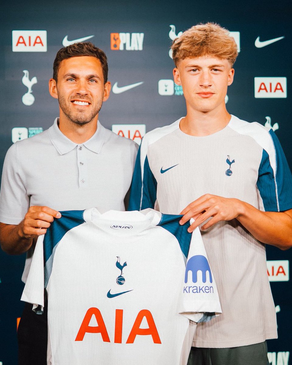 👊 An exciting step forward in his career! 

🤩 Oliver Boast joins <a href="/SpursOfficial/">Tottenham Hotspur</a> from Leeds United. COYS!