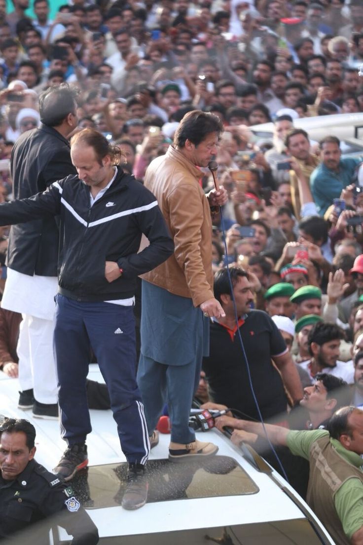 Durkhanai (@durriik) on Twitter photo مرد میدان قوم کا عظیم لیڈر عمران احمد خان نیازی 
#StopTorturingImranKhan مرد میدان قوم کا عظیم لیڈر عمران احمد خان نیازی 
#StopTorturingImranKhan
