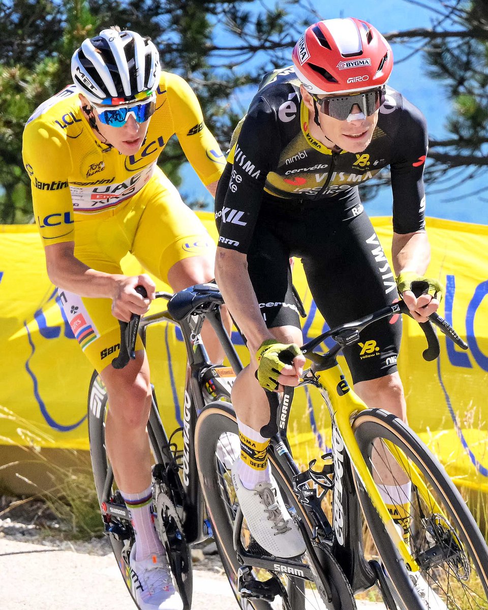 Pogacar y Vingegaard hacen los dos mejores tiempos de la historia en el Mont Ventoux 🤯

Tadej Pogacar: 54:31
Jonas Vingegaard: 54:33

Batieron el récord de Iban Mayo que era de 55:51, dos animales que siguen rompiendo récords en todos los puertos.