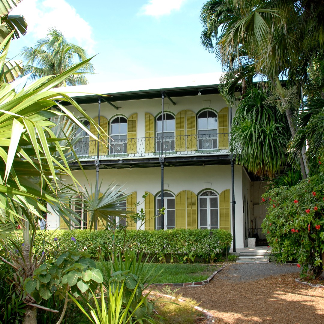 Hemingway Days is back! See where the famed author put pen to paper while vacationing in paradise, ride the Conch Tour Train and catch a glimpse of the house where inspiration struck. 🚂
bit.ly/4kpPO0d