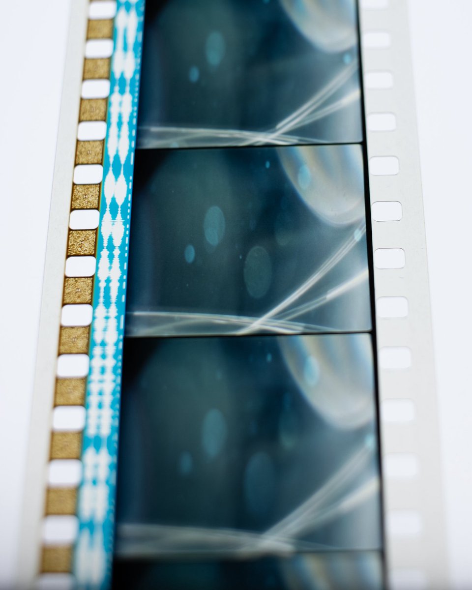 ProjectionistR's tweet image. How has it been 2 years since OPPENHEIMER 🎞️📽️ What an epic run that was, by far one of the stand out times in my 20+ years in a projection booth. I still wonder how we did it!
#oppenheimer #35mmfilm #projectionist #cinema #filmisnotdead #christophernolan #cillianmurphy