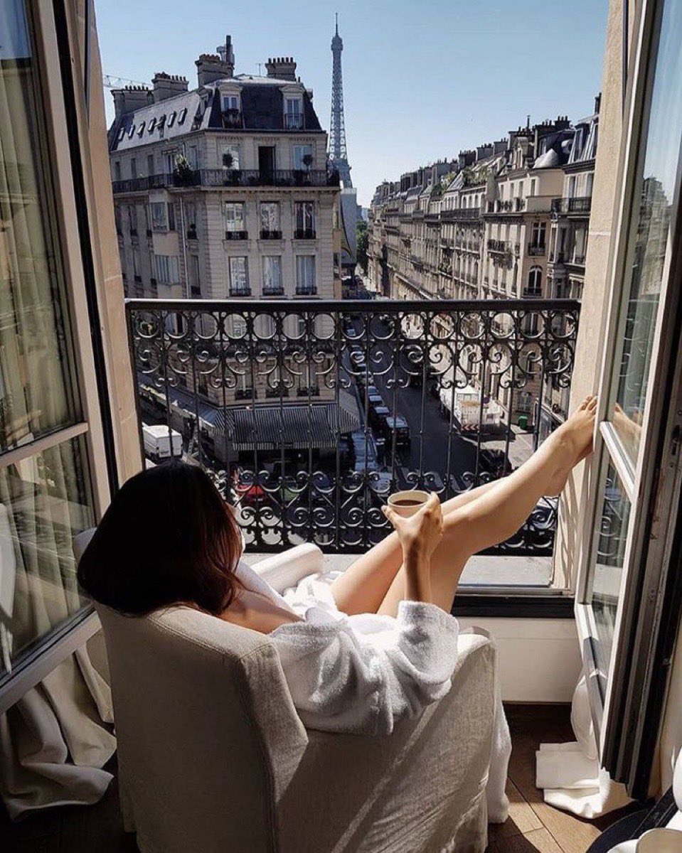UrbanCourtyard's tweet image. Let’s all remember that the apartment-dwelling French are whooping our suburban American asses on urbanism and birth rate fronts, but great cities and demographic stability are ours whenever we want to get serious about investing in family-friendly density.