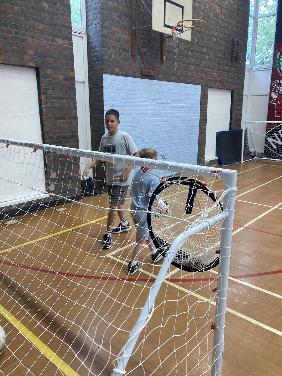 HawksmoorYouth's tweet image. Sports, Social, face painting and lots more in family session today. Join us make friends in a fun friendly environment. Learn new skills or hobbies @YoungGreenwich Every Tuesday 3-5pm and Friday 3.30-5.30pm All welcome