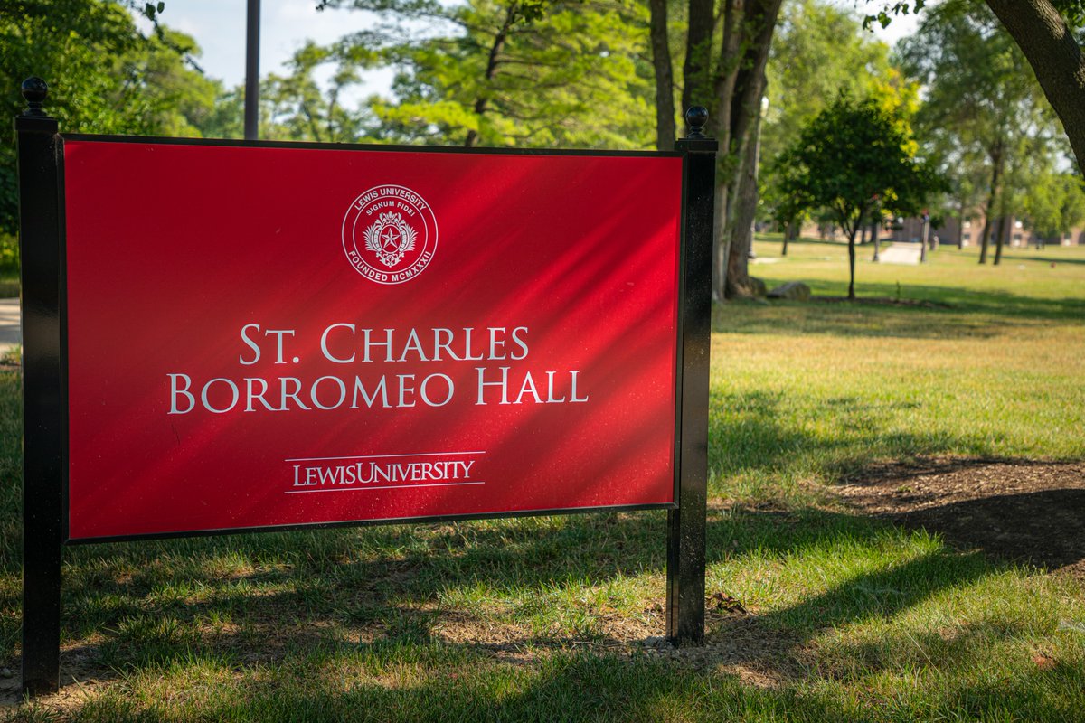 LewisUniversity's tweet image. Did you know you can walk from the Academic Science Center to St. Charles Borromeo? 🚶 

Take the scenic path to stretch your legs, clear your mind, and enjoy the fresh air.  

#TipTuesday