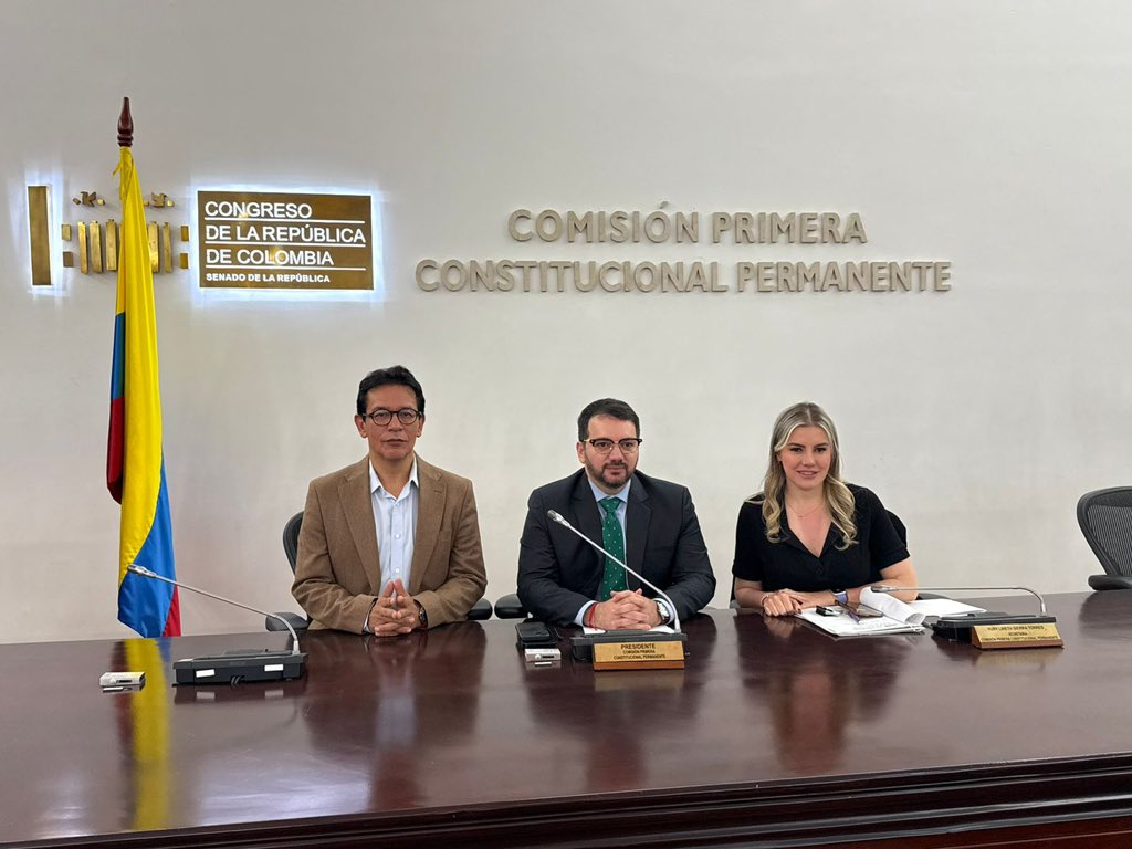 Me honra haber sido elegido como Vicepresidente de la <a href="/PrimeraSenado/">Comisión Primera Senado</a> para esta nueva legislatura. ✊🏛️

Agradezco profundamente la confianza de mis colegas de todas las bancadas. Este es un reconocimiento que asumo con responsabilidad, firmeza y respeto. ✊ 🫂

La Comisión