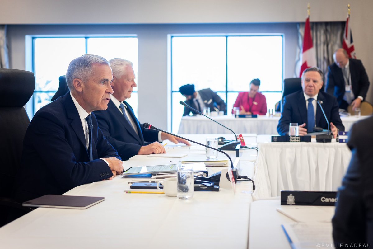 francoislegault's tweet image. Lors de ma rencontre avec le premier ministre @MarkJCarney et mes homologues des provinces et territoires, j’ai réitéré l’importance de protéger la gestion de l’offre et l’exemption pour nos industries culturelles dans les négociations avec les États-Unis.
J’ai aussi insisté sur…