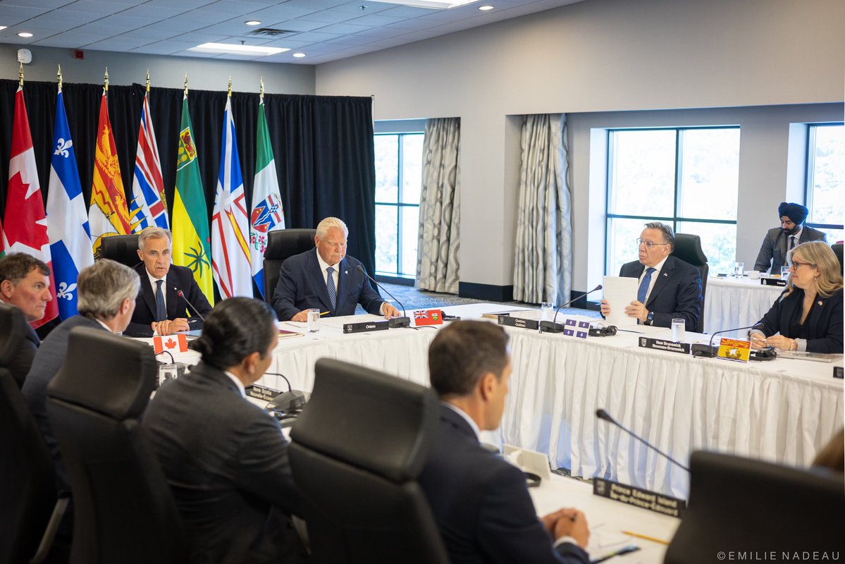 francoislegault's tweet image. Lors de ma rencontre avec le premier ministre @MarkJCarney et mes homologues des provinces et territoires, j’ai réitéré l’importance de protéger la gestion de l’offre et l’exemption pour nos industries culturelles dans les négociations avec les États-Unis.
J’ai aussi insisté sur…