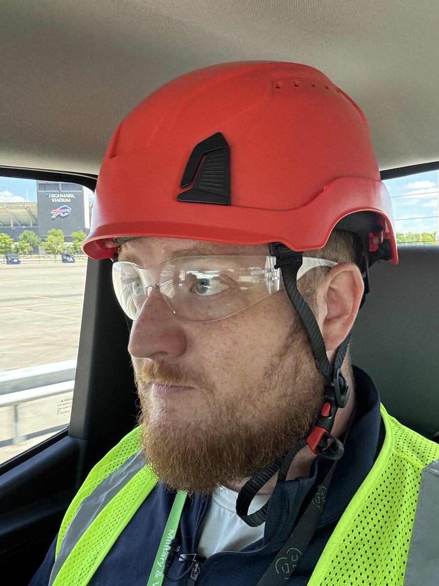 KHayes_reports's tweet image. This is not a drill, red bucket. Look at the new Highmark Stadium coming up. #BillsMafia @SPECNews1BUF @SPECNews1ROC
