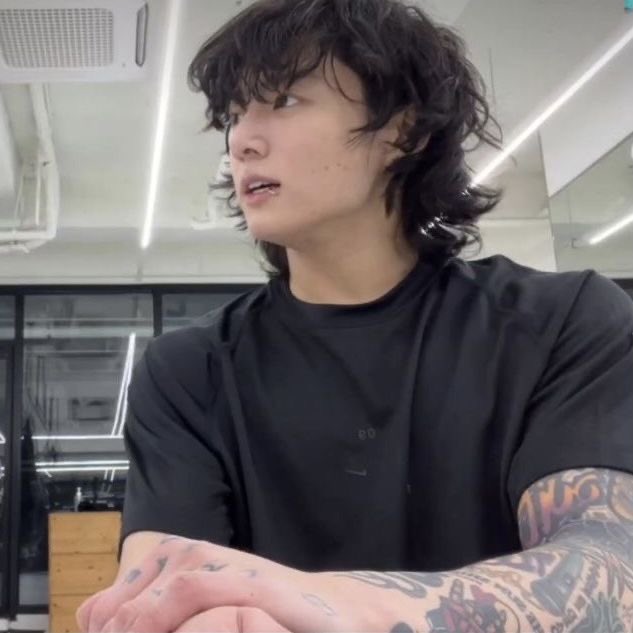uzun saçlı jungkook&gt;&gt;&gt;her şey
