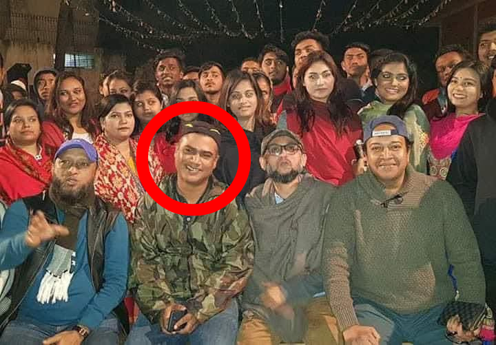 munwarenj's tweet image. আপনারা শুনছেন যে, আজকে ঢাকায় নাশকতা করার উষ্কানি ও জনবল দিছে আমুলিক। কিন্তু কেউ জানেন না, কোন সে মাল যে জনবল দিছে ও খরচাপাতি দিছে। তিনি আপনাদের সকলের প্রিয় সংস্কৃতি উপদেষ্টা ফারুকীর কলিজার দোস্ত স্বেচ্ছাসেবক লীগ নেতা ও ফার্মগেটের শীর্ষ সন্ত্রাসী ফরিদুর রহমান খান ওরফে ইরান।…