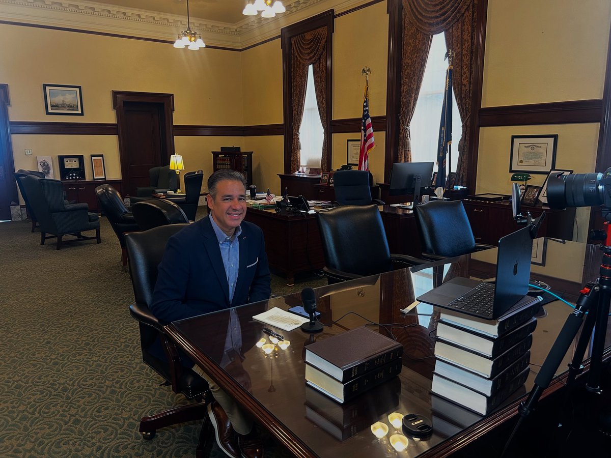 Raul_Labrador's tweet image. Today I joined virtually the swearing-in ceremony of my friend and former staffer Joseph Edlow as Director of U.S. Citizenship and Immigration Services. Joe helped lead on immigration and border security while serving as my legal counsel when I was the Chairman of the House…