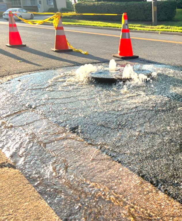 BaltimoreBrew's tweet image. The water main break we've been following on Smith Ave. in Mt. Washington is finally under repair today. City water had been gushing out of a manhole cover for at least two weeks. Wachs Water is the contractor.