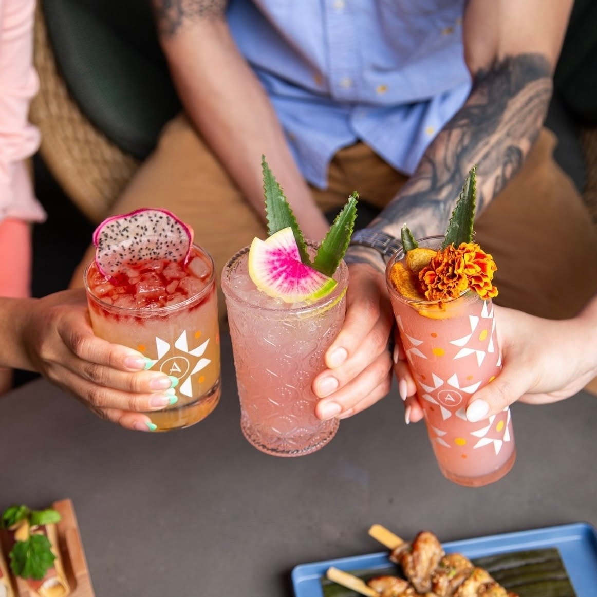 theSARiverWalk's tweet image. Catch FREE Music Downtown Every Thursday Night 🎸 🎶

✨ Thursday Night Mariachi + Tequila Tastings | Mezquite

✨ Disco Alfresco | Hemisfair

✨ Live Jazz | Fairmount Hotel

More live events:
bit.ly/3SAJFmj