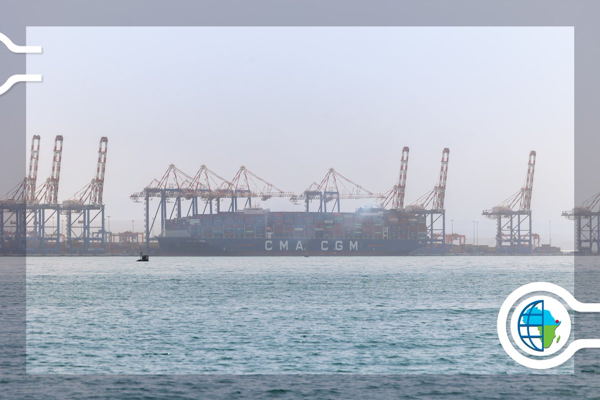 dpfza's tweet image. Today, the CMA CGM Osiris berthed at the SGTD terminal at 03:07 AM.

The vessel LOA is 366 meters in length overall, with a carrying capacity of 15,536 TEUs.

Call size 1,754 moves, equivalent to 3,045 TEUs.
Departure is for 8:00 PM this evening.

The Vessel Turn around time is…