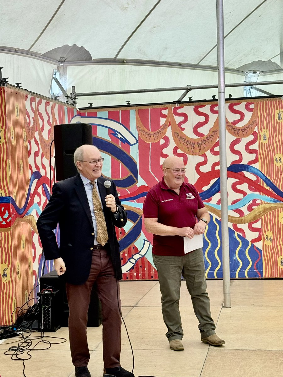 CllrMelClose's tweet image. This mornings ‘Sandbag on Tour’ Veterans Cafe, in the Mobile Event Tent (MET) was just amazing-great to see so many veterans, and their families, enjoy breakfast together a quiz and live music ! @InCertainPlaces @prestoncouncil #Strongertogether #peersupport #ArmedForceschampion