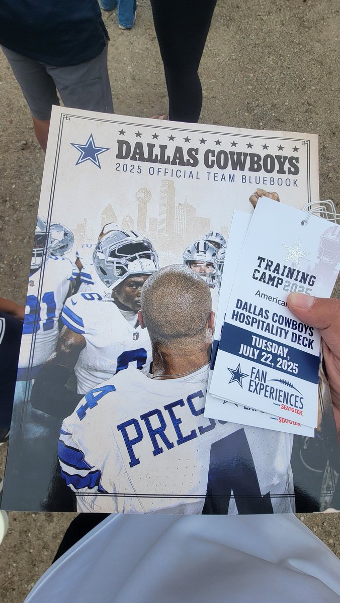 BennyBlanco562's tweet image. Me and my boys pulled up to camp! 👀 😎
#CowboysCamp #CowboysNation