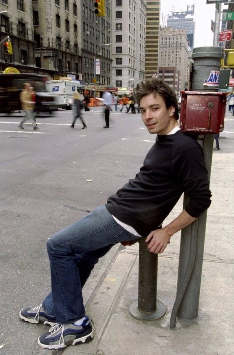 megab00f's tweet image. how it feels to be a 27 year-old Radio Dept. fan with a dead end job in the big city