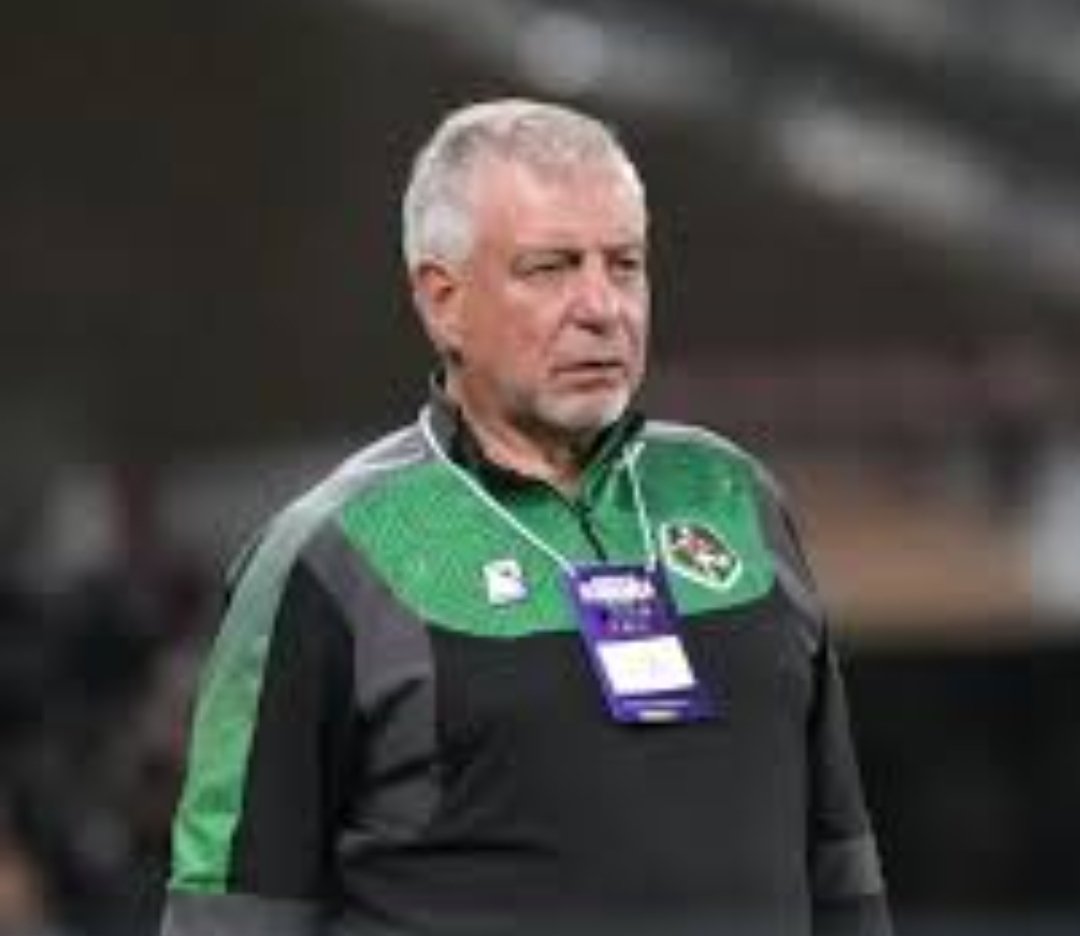Stalin Cobena (@stalincobena) on Twitter photo Hoy a las 15 horas habrá una reunión entre el profesor Ever Hugo Almeida y la directiva de <a href="/ClubMushucRuna1/">Mushuc Runa Sporting Club</a> para definir la situación. Hoy a las 15 horas habrá una reunión entre el profesor Ever Hugo Almeida y la directiva de <a href="/ClubMushucRuna1/">Mushuc Runa Sporting Club</a> para definir la situación.