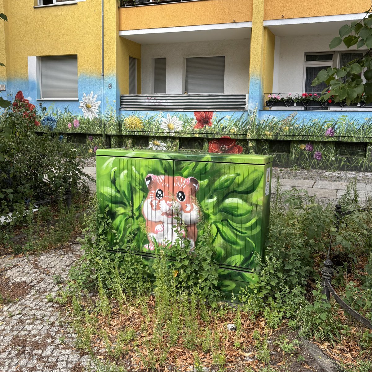 just stumbled upon <a href="/sailorninis/">sailornini</a>