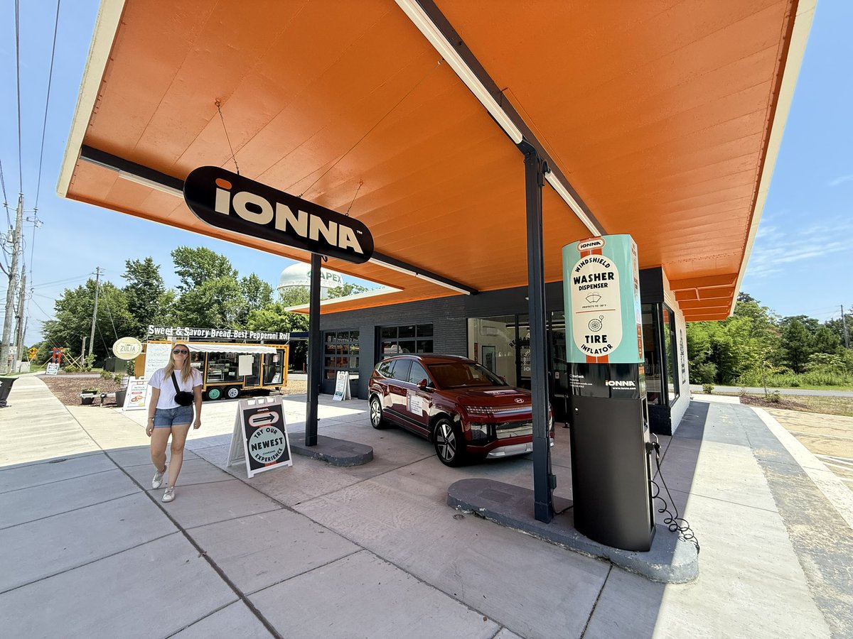 itskyleconner's tweet image. Juicing up at @ionnaofficial Apex
Will always be one of the coolest charging stations ⚡️