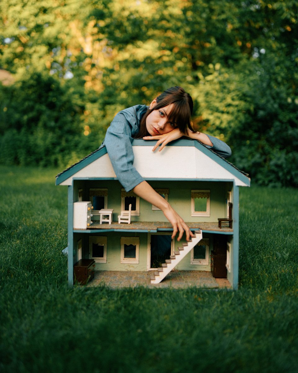 CvatikPhoto's tweet image. summer is a doll @clooverneko