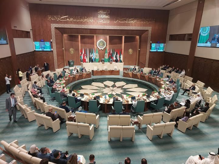 AboAsam52's tweet image. هل اجتماعكم كان من اجل الادانه!!!🤔
لماذا اتعبتم انفسكم ياحثــ،ـــالة البشر؟
كان ممكن ترسلوا الادانة وانتم في بلدانكم
عليكم الخــ،ــزي والعـــ،ــار ياصهـــ،ـــاينة العــ،ــرب.
#أنقذوا_غزة_بفتح_المعابر
#افتحوا_معبر_رفح
#غزه_تموت_جوعاً