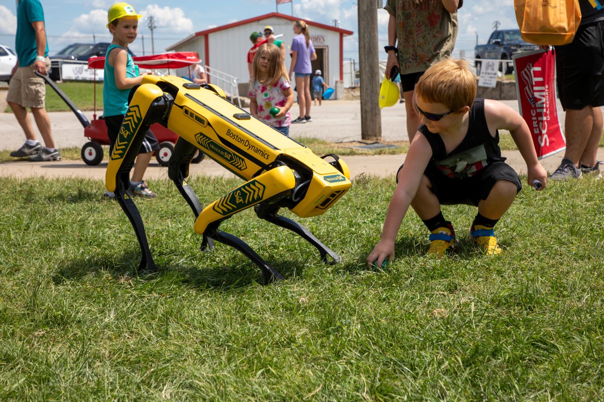 Planning a trip to the Missouri State Fair? 🎡🎢 Stop by our booth to play with robots, enter virtual reality, see science demos and more!

👋 See you there August 7-17.

👉 Learn about our booth at statefair.mst.edu

#MissouriStateFair #MoStateFair #MinerPride