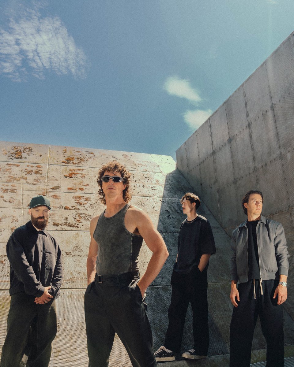 DONBROCO's tweet image. CELLOPHANE OUT THIS FRIDAY @FearlessRecords 

Pre-save now: ffm.to/db_cellophane